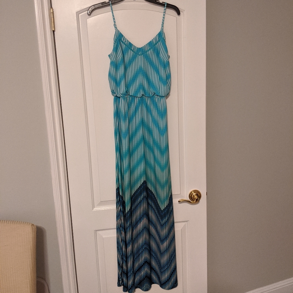 Vince Camuto Blue and Green Maxi Dress - Picture 12 of 12